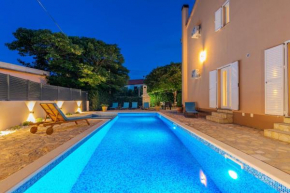 Villa Family Oasis Nin